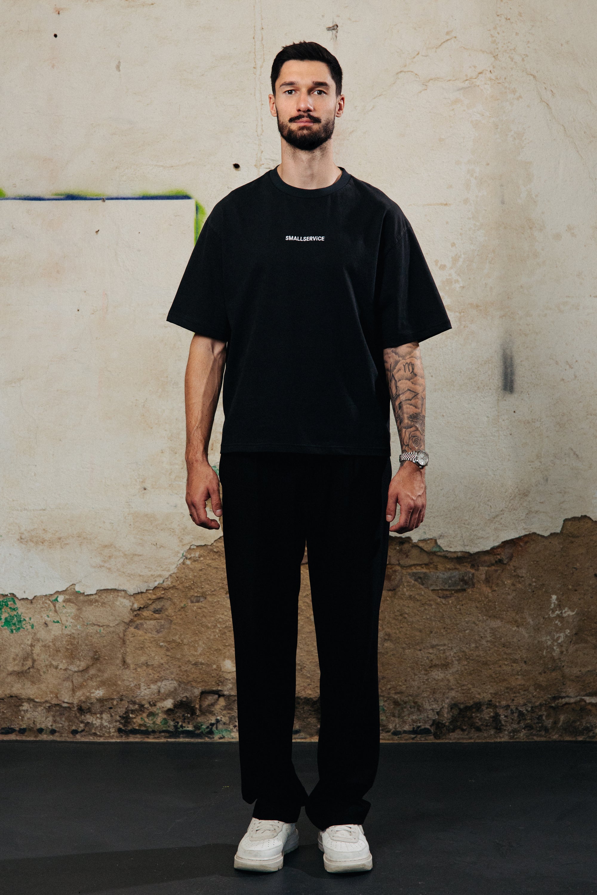 PEACH OVRSZ TEE x 310825 x SCHWARZ