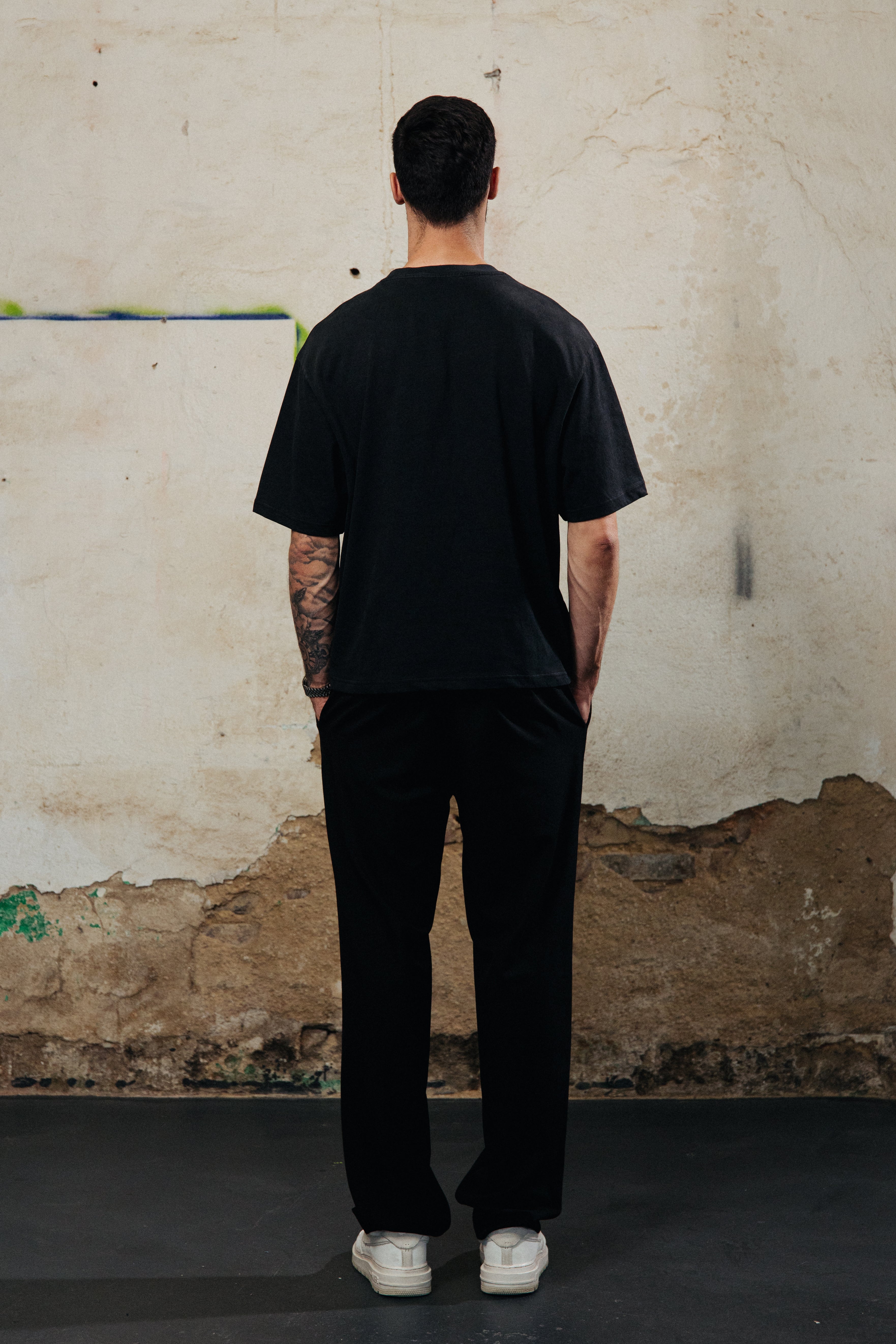 PEACH OVRSZ TEE x 310825 x SCHWARZ