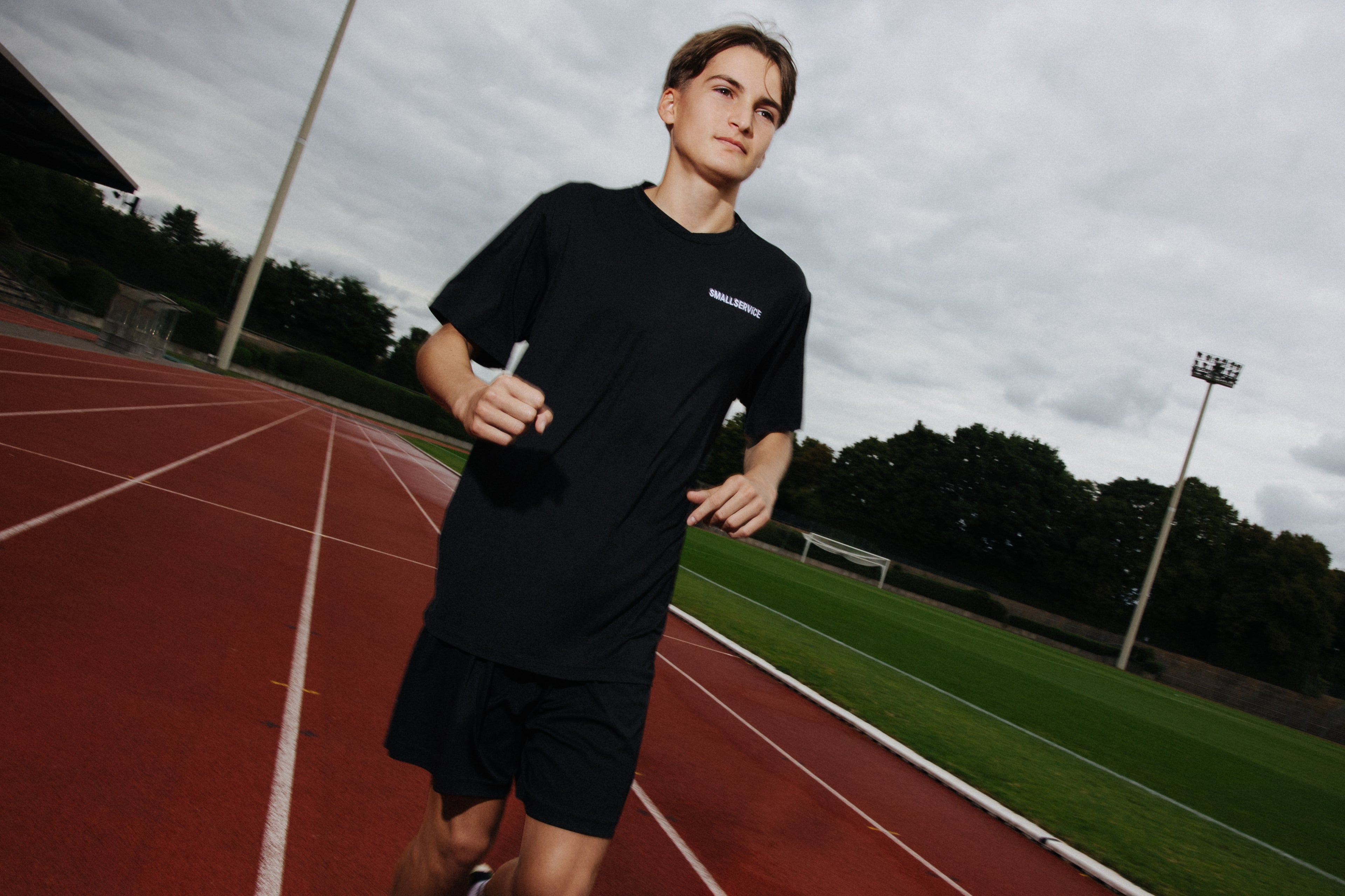 PERFORMANCE TEE x 310825