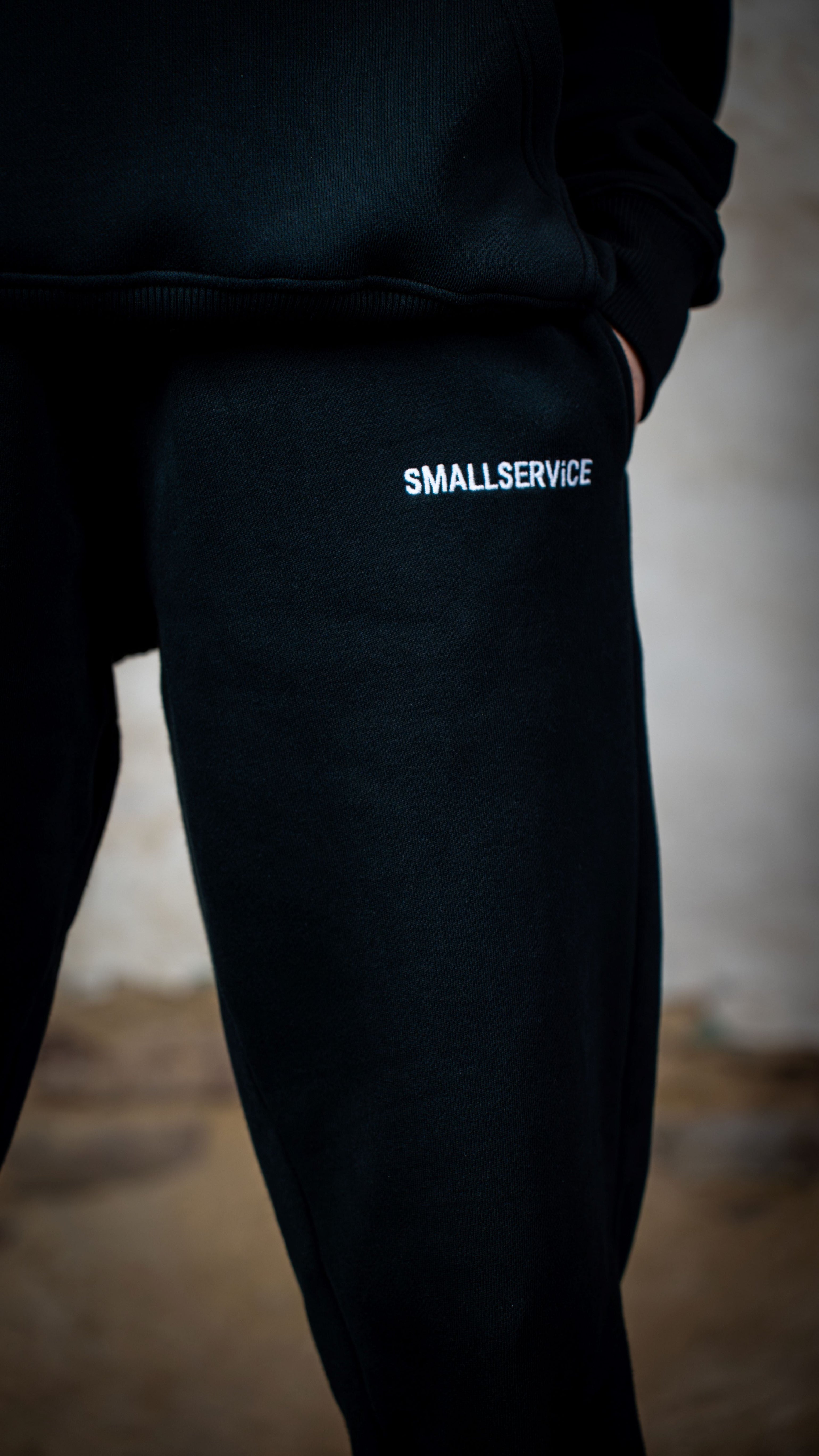 BASIC JOGGER x 31102025